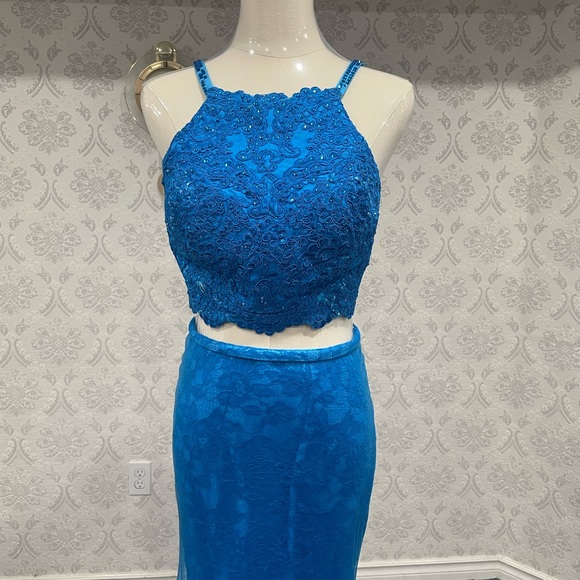 Blush 11224 Embroidered Lace 2pc Prom Dress - Picture 3 of 12